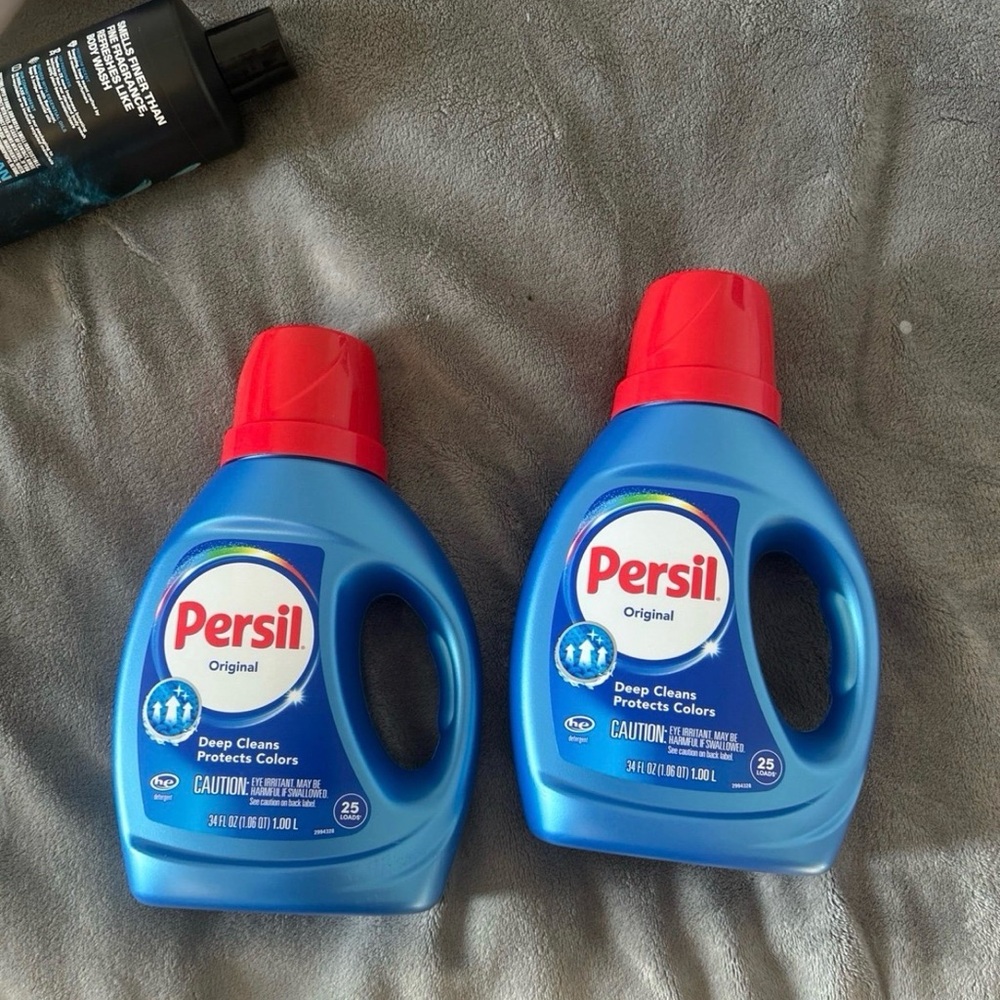 Laundry detergent